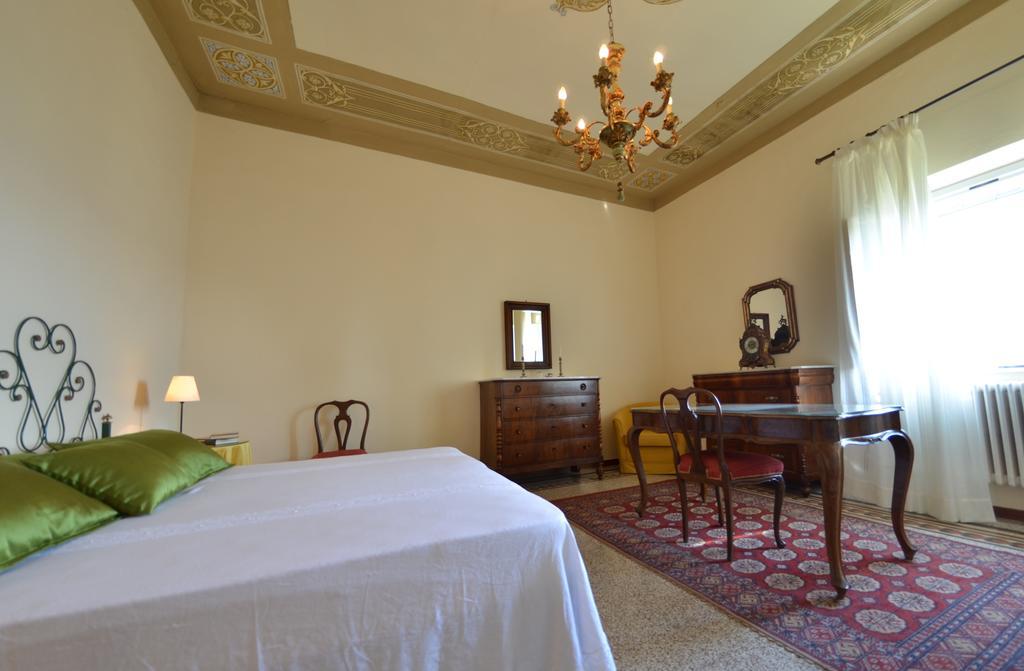 Villa Buonaparte San Miniato Pokoj fotografie