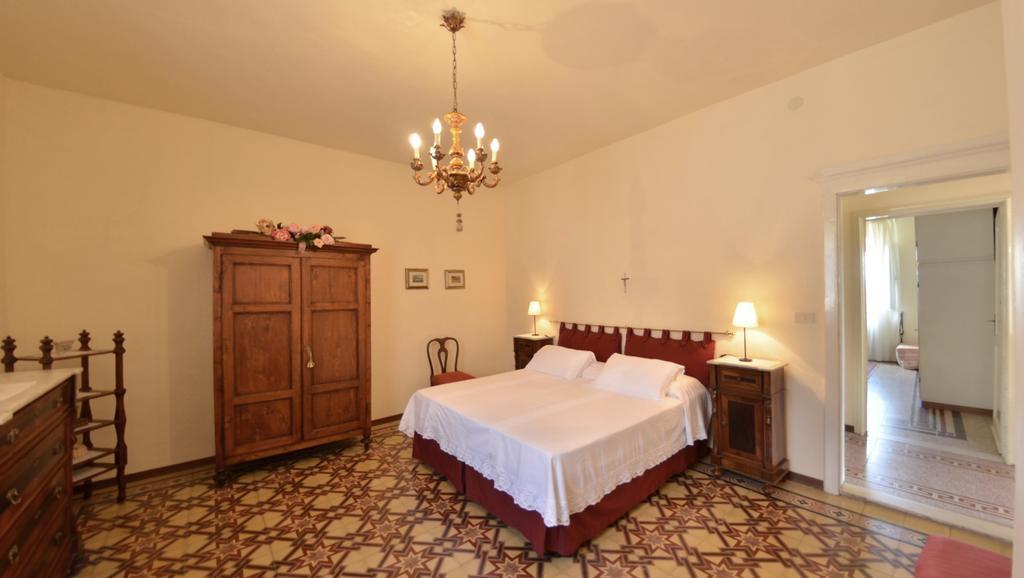Villa Buonaparte San Miniato Pokoj fotografie